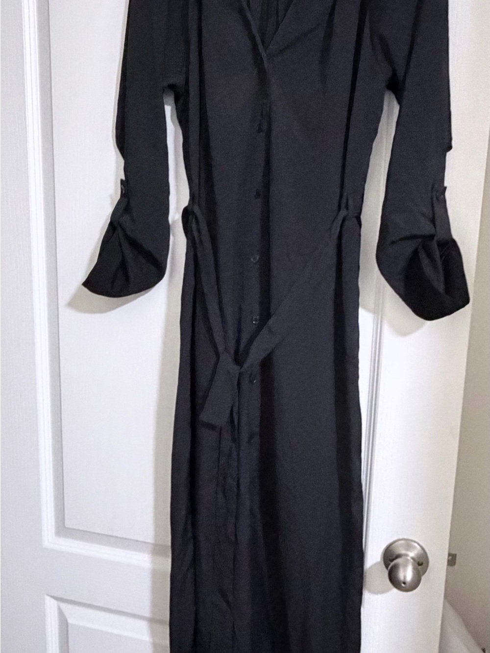 Women's Black Long-Sleeve Tie-Waist Maxi Dress